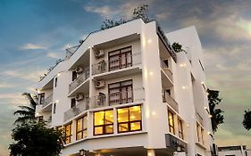 Grand 7 Hotel -Kesbewa