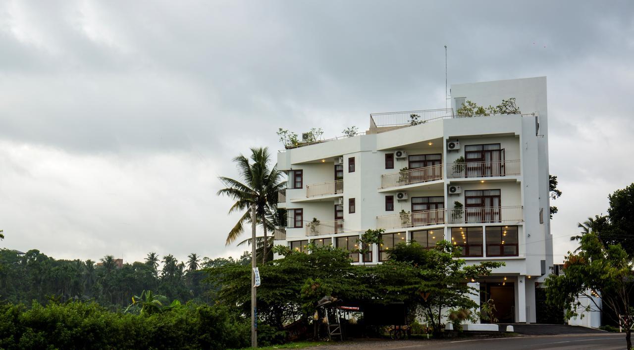 Grand 7 Hotel -Kesbewa Piliyandala Exterior photo